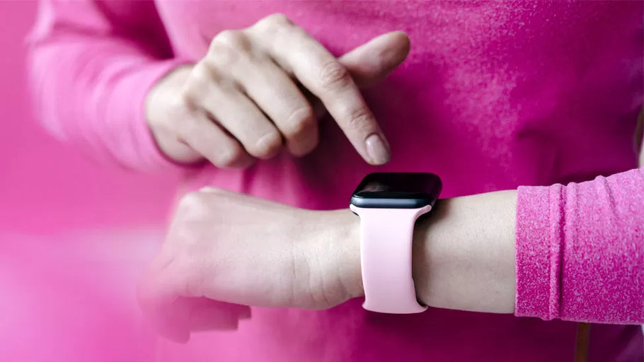Smartwatches might help diagnose Parkinson's disease up to seven years ahead of symptoms, a study suggests.